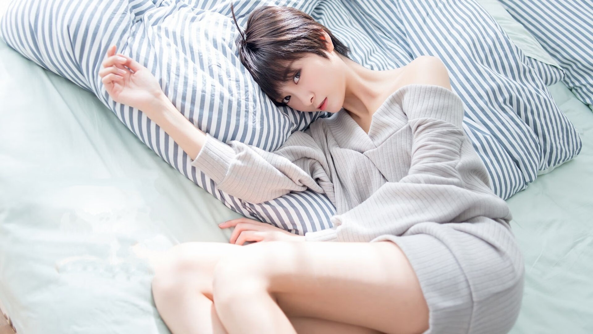 足球新闻热点：女足比赛带来的精彩对决！，女足比赛现场