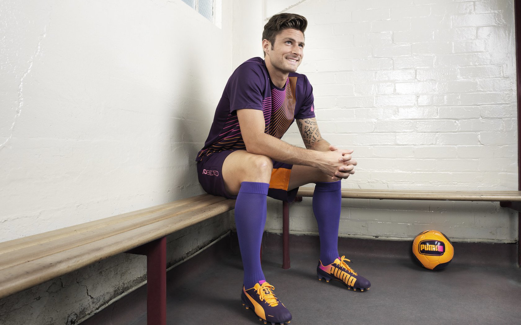 足球场新建设计亮点，提升比赛体验，足球场建设方案